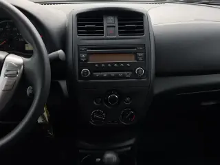 Nissan Versa 2015 1.6 S Plus 4dr Sedán