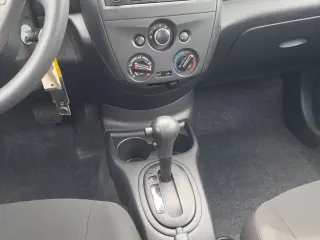 Nissan Versa 2015 1.6 S Plus 4dr Sedán