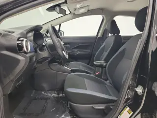 Nissan Versa 2025 SV 4dr Sedán