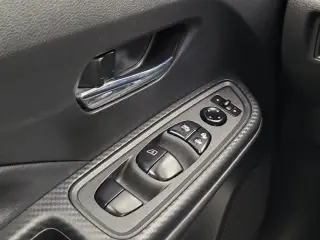Nissan Versa 2025 SV 4dr Sedán
