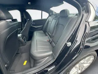 Serie 3 BMW 2025 330i 4dr Sedán