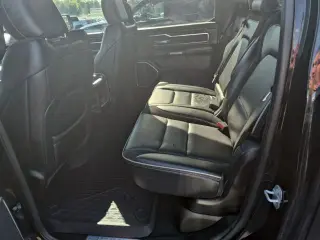 Ram 1500 2020 4x4 Laramie 4p Cabina Extendida 5.6 pies ST Camioneta