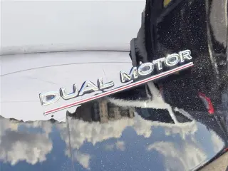 Tesla Model Y 2024 AWD Performance 4 puertas Crossover