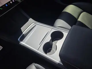 Tesla Model Y 2024 AWD Performance 4 puertas Crossover