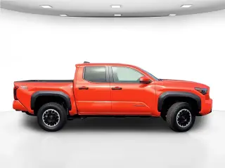 Toyota Tacoma 2024 4x4 SR5 4p Doble Cabina Cuadrada 5.0 ft CB