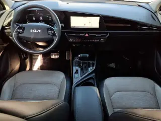 Kia Niro 2023 SX Touring 4dr Crossover