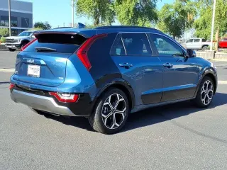 Kia Niro 2023 SX Touring 4dr Crossover