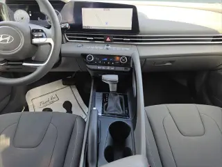 Hyundai ELANTRA 2024 SEL 4dr Sedan