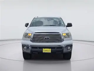 Toyota Tundra 2013 4x2 Nivel 4 Double Cab Camioneta SB (4.6L V8)