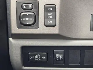 Toyota Tundra 2013 4x2 Nivel 4 Double Cab Camioneta SB (4.6L V8)