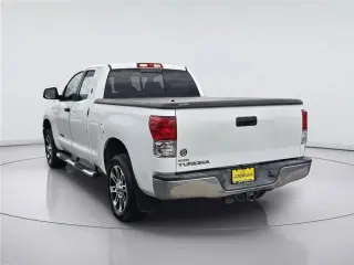 Toyota Tundra 2013 4x2 Nivel 4 Double Cab Camioneta SB (4.6L V8)