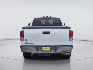 Toyota Tundra 2013 4x2 Nivel 4 Double Cab Camioneta SB (4.6L V8)