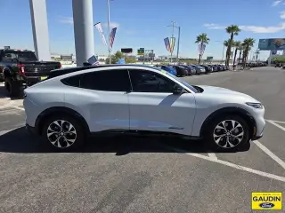 Ford Mustang Mach-E 2023 Premium 4dr SUV