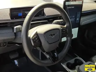 Ford Mustang Mach-E 2023 Premium 4dr SUV