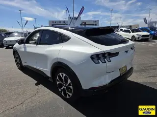 Ford Mustang Mach-E 2023 Premium 4dr SUV