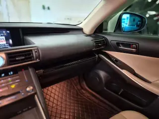 Lexus IS 300 2020 4p Sedan