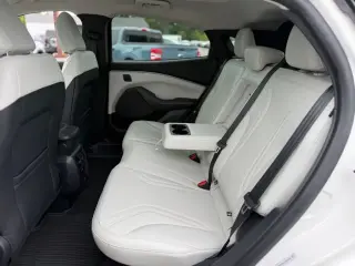 Ford Mustang Mach-E 2023 AWD Premium 4p SUV
