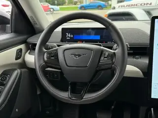 Ford Mustang Mach-E 2023 AWD Premium 4p SUV