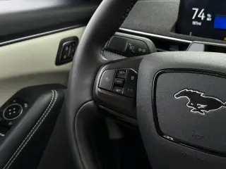 Ford Mustang Mach-E 2023 AWD Premium 4p SUV