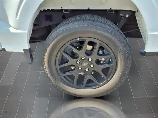 Ford F-150 2024 4x4 STX 4 puertas SuperCrew 5,5 pies de cajón