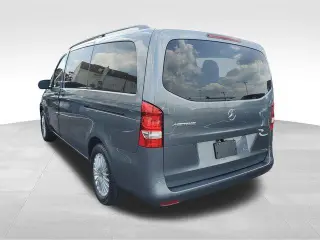 Mercedes-Benz Metris 2023 Passenger 4dr Mini-Van