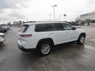 Jeep Grand Cherokee L 2023 4x2 Laredo 4dr SUV