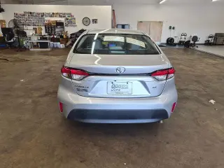 Toyota Corolla 2023 LE 4p Sedan