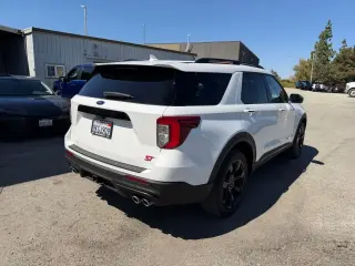 Ford Explorer 2023 AWD ST 4dr SUV