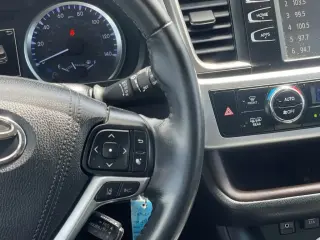 Toyota Highlander 2019 LE 4dr SUV (3.5L V6)