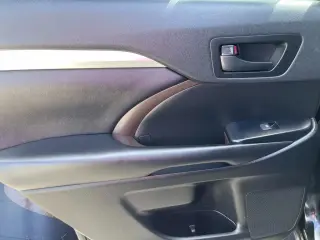 Toyota Highlander 2019 LE 4dr SUV (3.5L V6)