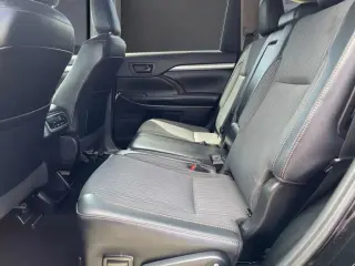Toyota Highlander 2019 LE 4dr SUV (3.5L V6)