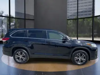 Toyota Highlander 2019 LE 4dr SUV (3.5L V6)