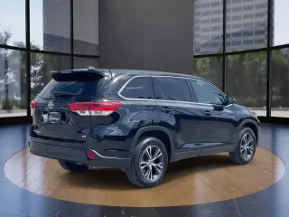 Toyota Highlander 2019 LE 4dr SUV (3.5L V6)