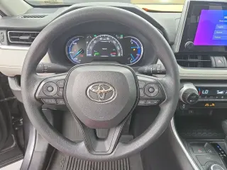 Toyota RAV4 Hybrid 2025 AWD XLE 4dr SUV