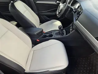 Volkswagen Jetta 2021 S Sedán de 4 puertas, Cambiante mecánico de 6 velocidades