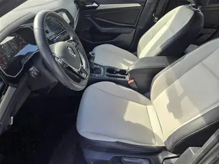 Volkswagen Jetta 2021 S Sedán de 4 puertas, Cambiante mecánico de 6 velocidades