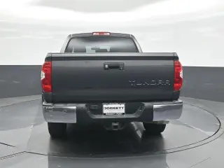 Toyota Tundra 2015 4x2 Limited 4dr CrewMax Cab Pickup SB (5.7L V8)