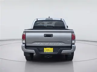 Toyota Tacoma 2023 4x2 TRD Sport 4puertas Doble Cabina 5.0 ft SB