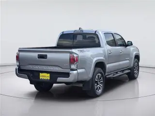 Toyota Tacoma 2023 4x2 TRD Sport 4puertas Doble Cabina 5.0 ft SB