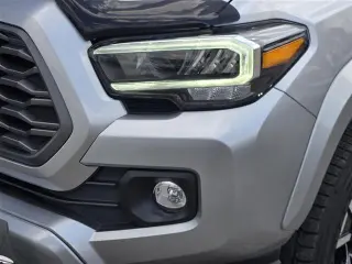 Toyota Tacoma 2023 4x2 TRD Sport 4puertas Doble Cabina 5.0 ft SB