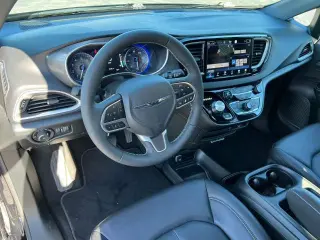Chrysler Pacifica 2026 Select 4dr Mini-Van