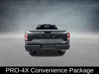 Nissan Titan 2024 4x4 Platinum Reserve 4dr Crew Cab 5.6 ft. SB