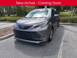 Toyota Sienna 2021 XLE 7-Passenger 4dr Mini-Van