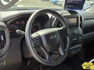 Chevrolet Silverado 1500 2022 4x2 Custom 4p Cabina Crew 5.8 ft. CB