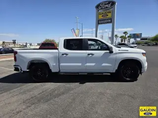 Chevrolet Silverado 1500 2022 4x2 Custom 4p Cabina Crew 5.8 ft. CB