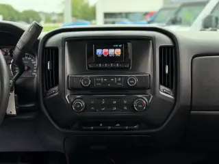 Chevrolet Silverado 1500 2015 4x4 LS 4dr Cab doble 6.5 pies ST