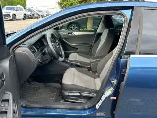 Volkswagen Jetta 2017 1.4T S 4dr Sedan 6A