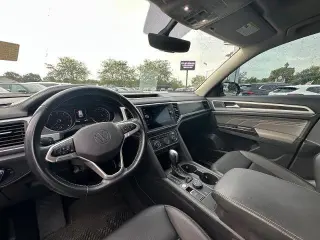Volkswagen Atlas 2021 AWD SE 4Motion 4p SUV con Tecnología (lanzamiento medio del año)