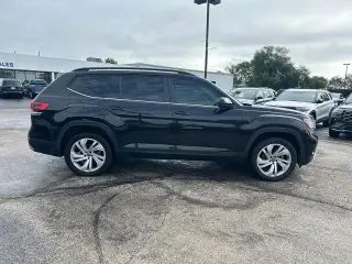Volkswagen Atlas 2021 AWD SE 4Motion 4p SUV con Tecnología (lanzamiento medio del año)