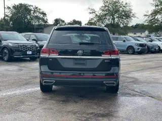 Volkswagen Atlas 2021 AWD SE 4Motion 4p SUV con Tecnología (lanzamiento medio del año)